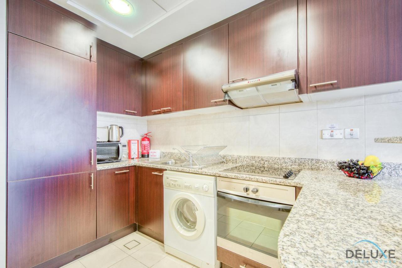 Unbeatable Rate Stylish 1Br With Balcony Near Metro By Deluxe Holiday Homes Dubái Exterior foto