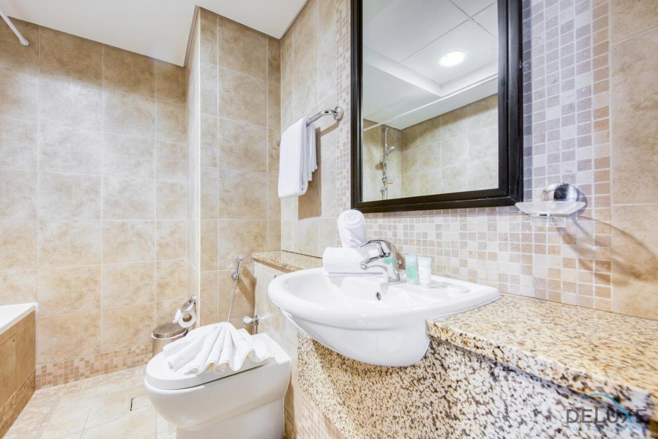 Unbeatable Rate Stylish 1Br With Balcony Near Metro By Deluxe Holiday Homes Dubái Exterior foto