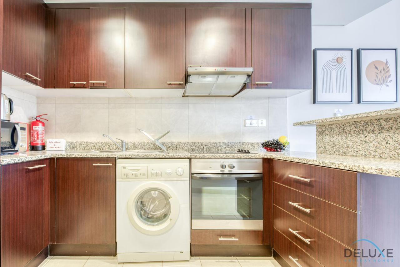 Unbeatable Rate Stylish 1Br With Balcony Near Metro By Deluxe Holiday Homes Dubái Exterior foto