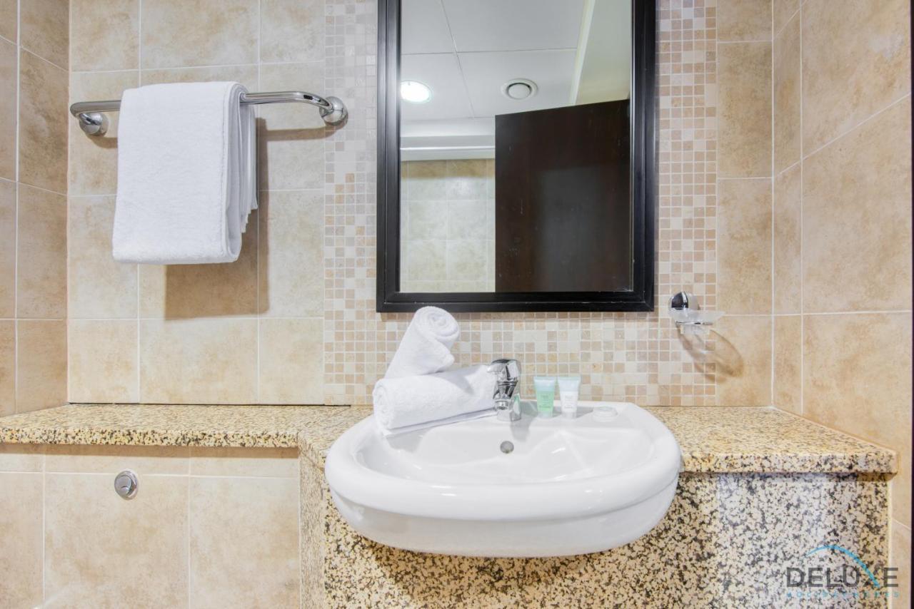 Unbeatable Rate Stylish 1Br With Balcony Near Metro By Deluxe Holiday Homes Dubái Exterior foto