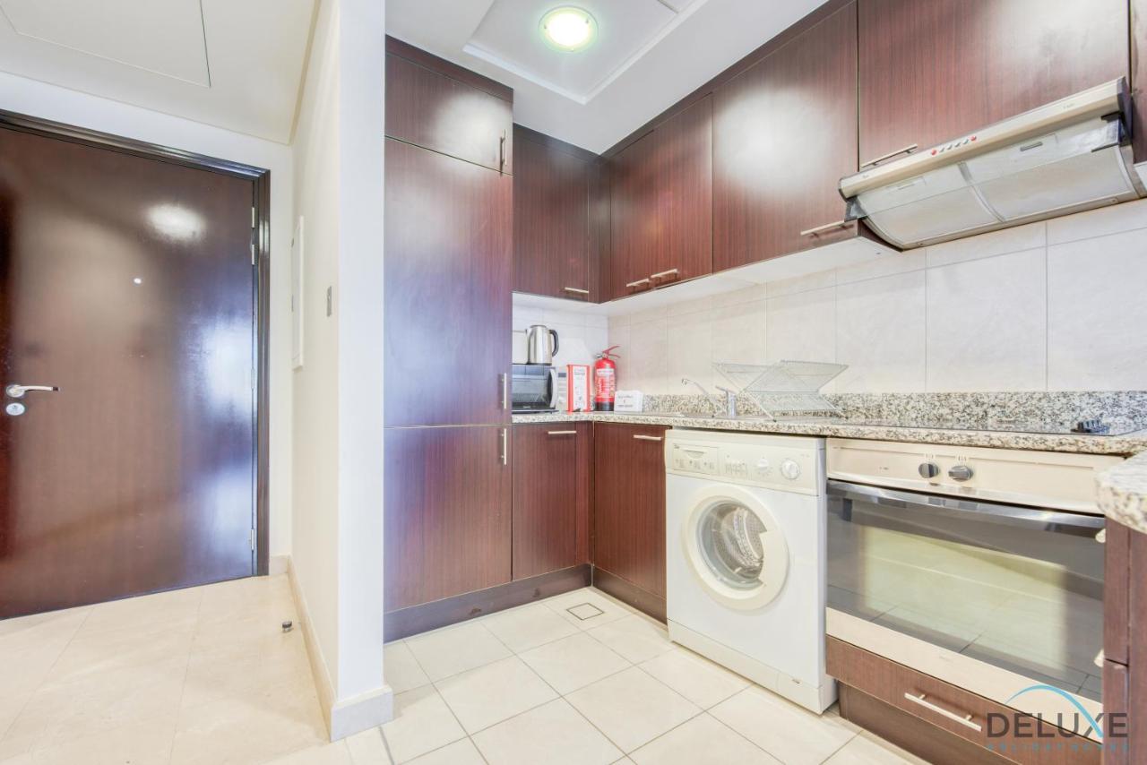 Unbeatable Rate Stylish 1Br With Balcony Near Metro By Deluxe Holiday Homes Dubái Exterior foto